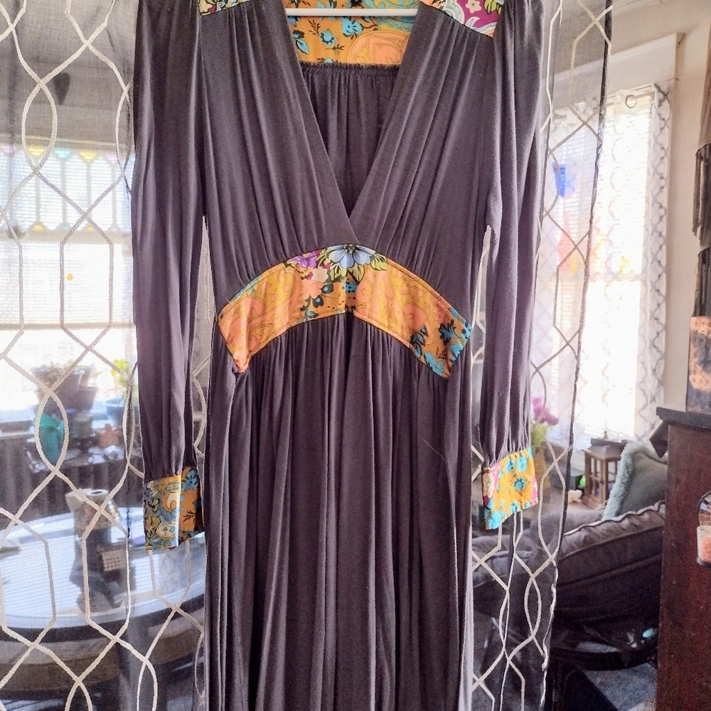 Beautiful jersey dress with boho accents